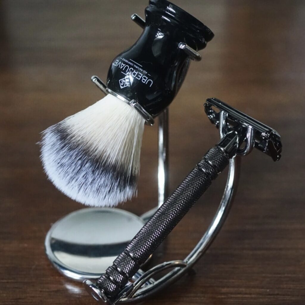 Ubersuave Eco-Razor 蝴蝶式雙刃炮銅剃鬚刀103GM